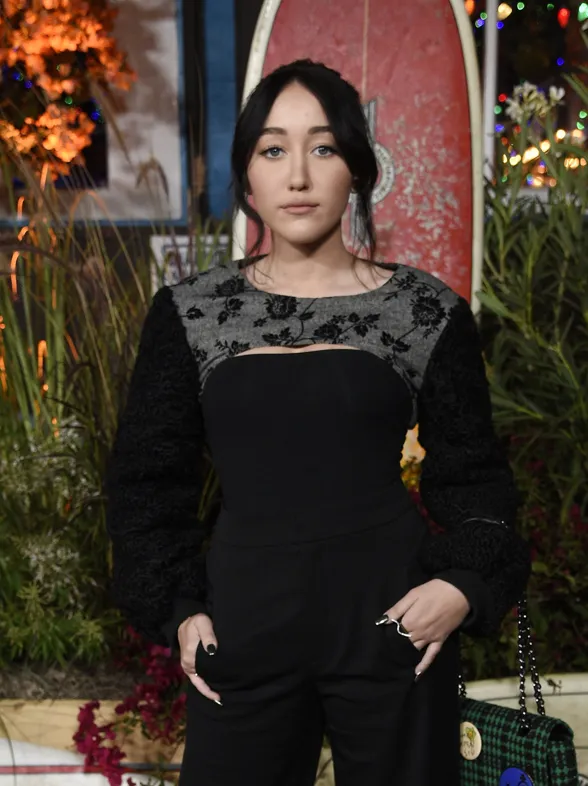 Así es Noah Cyrus, la hermana de Miley que quiere triunfar en la música