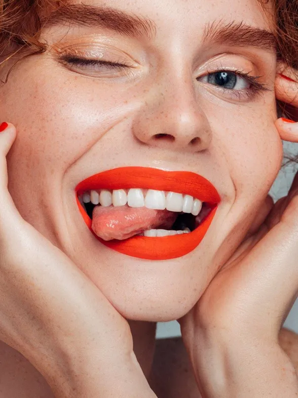 ¿Labios agrietados después del verano? Te enseñamos cómo acabar con ellos