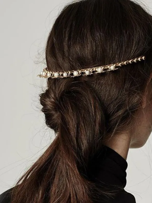 Accesorios de metal para el cabello, ¡descubre los mejores peinados con ellos!