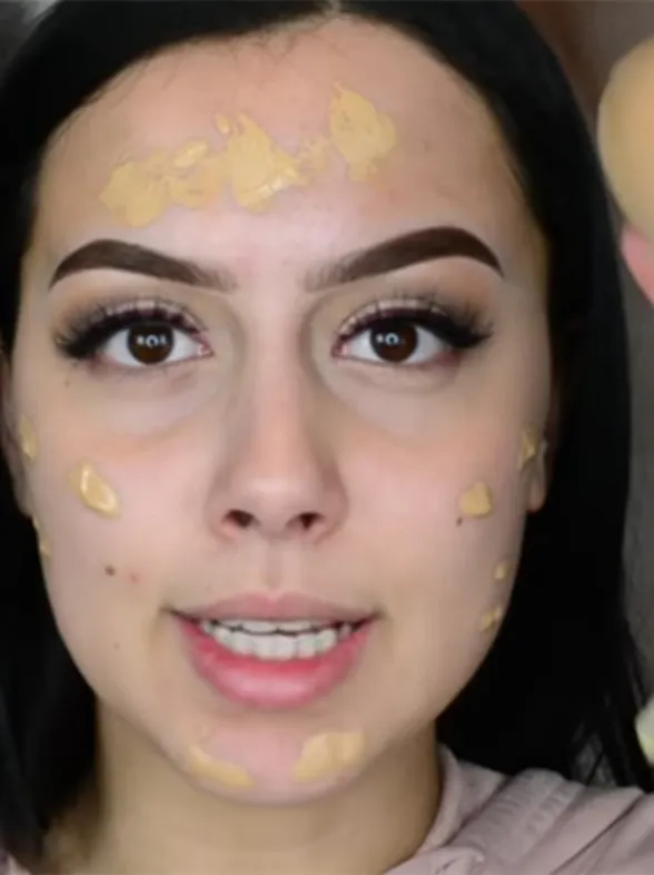 Condones para aplicar maquillaje, la enésima locura vista en internet