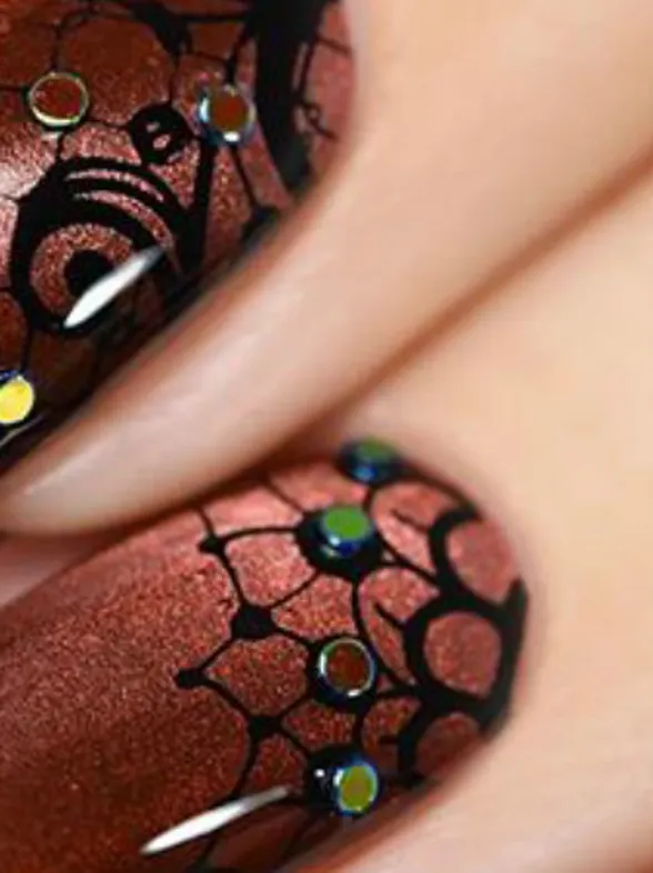 Lição de nail art: 9 desenhos incríveis feitos por experts