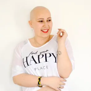 Así afronta esta joven su sexto tumor: "hay cosas más importantes que el pelo"