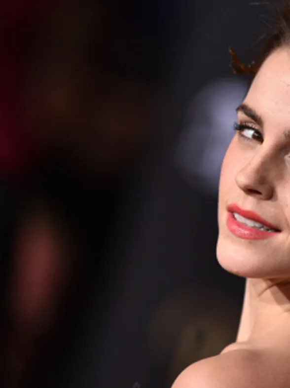 Emma Watson responde: "No entiendo qué tiene que ver mi pecho con el feminismo"