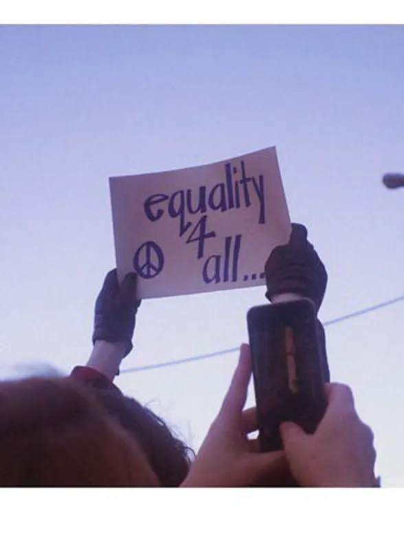 20 impactantes imágenes que nos ha dejado el Día Internacional de la Mujer