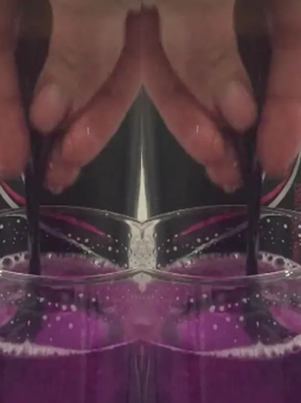 Everyone Is Losing Their Minds Over This Video Showing What Cheap Shampoo Does To Your Hair