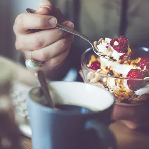 ¿Qué es la flora intestinal y cómo debemos cuidarla?
