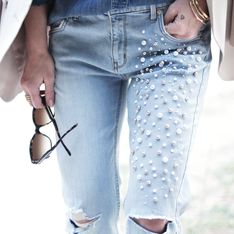 DIY: aprenda a aplicar pérolas nos seus jeans