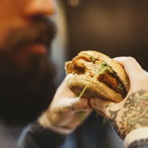 Test: ¿qué preferirías: hombretón o comida?
