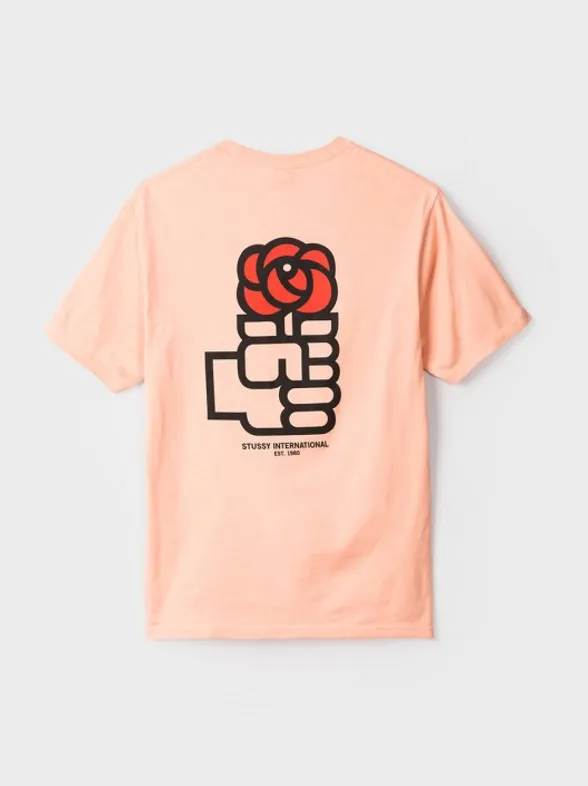 Urban Outfitters pone a la venta una camiseta con el logo del PSOE