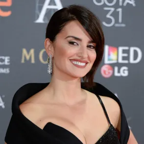 Penélope Cruz, premio enfemenino Mujer del Tercer Milenio