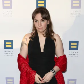 Lena Dunham y la polémica sobre sus looks en la alfombra roja