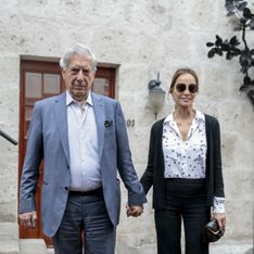 El baño de masas público de Isabel Preysler y Mario Vargas Llosa