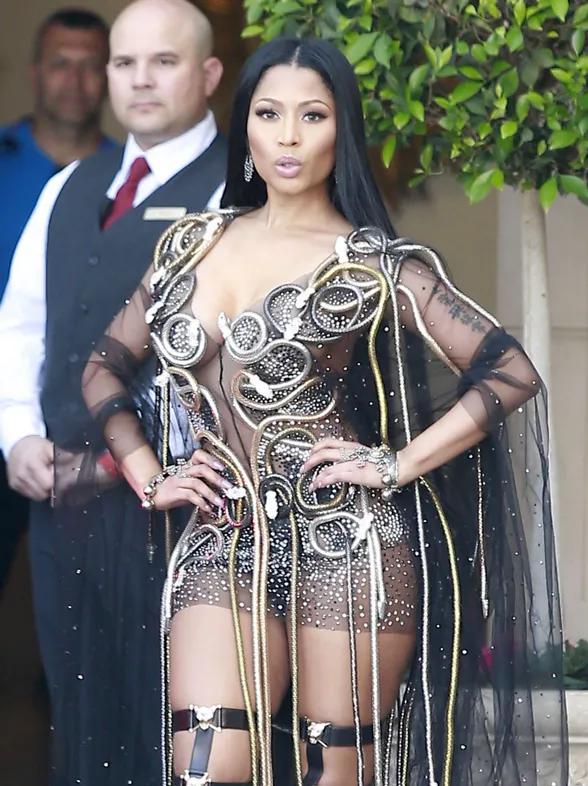 Nicki Minaj y su estilo esotérico, peor look de la semana
