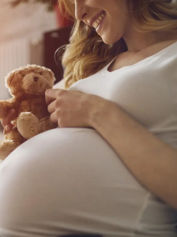 Científicos revelan la mejor edad para ser madre y no es la que tú crees