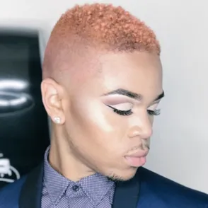 This Teen's Mum Disowned Him For Wearing Makeup, And The Internet Came To His Rescue