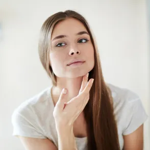 Qué ingredientes debes evitar en tus cosméticos si tienes la piel sensible