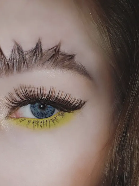 Dragon Brows Are The Spiky New Trend And Yes, They're Taking Over Your Insta
