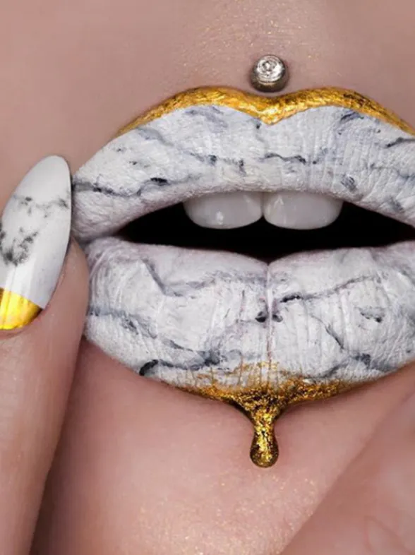 Marble Lips, la tendencia que dejará tus labios de piedra