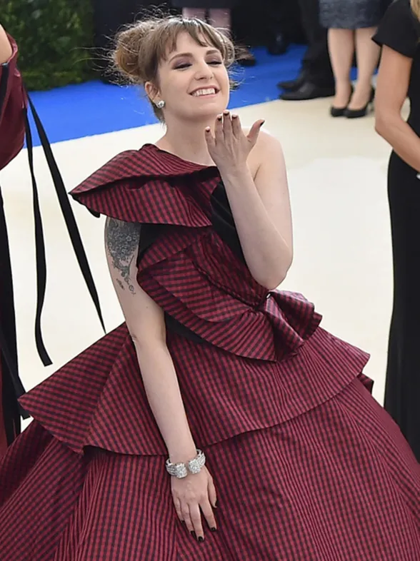 Lena Dunham contesta (así de bien) a quienes hablan de su pérdida de peso