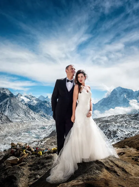 ¡Casarte a más de 5.000 metros de altura! Las épicas fotos de una boda en el Everest