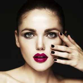 9 errores que seguro cometes con tus uñas y cómo evitarlos