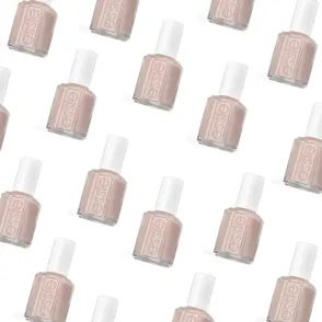 This Is The Queen's Favourite Nail Colour And It Proves That's She's One Of Us