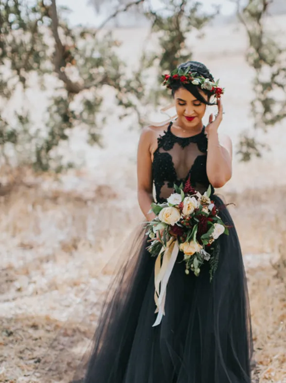 23 vestidos negros para novias no supersticiosas
