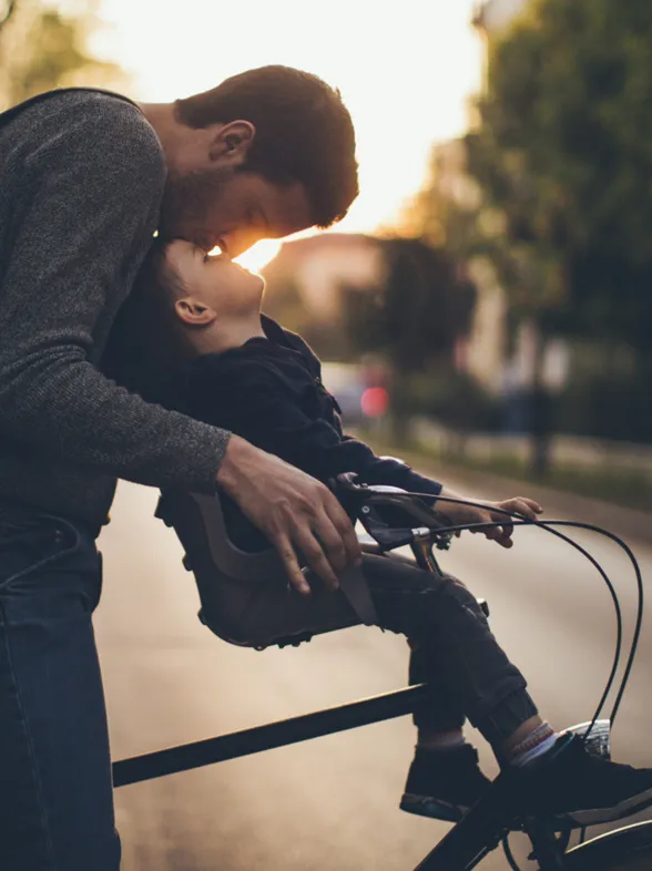 ¡Mira cómo estos anuncios luchan por cambiar los estereotipos masculinos!