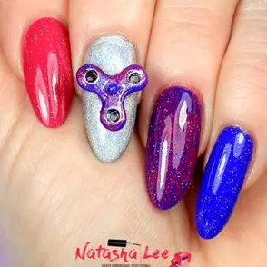 Unhas decoradas com fidget spinners j&aacute; s&atilde;o uma realidade