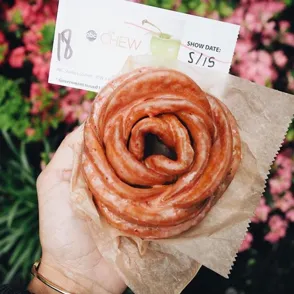 Estos dónuts que parecen rosas harán más dulce tu verano (si estás en NY)