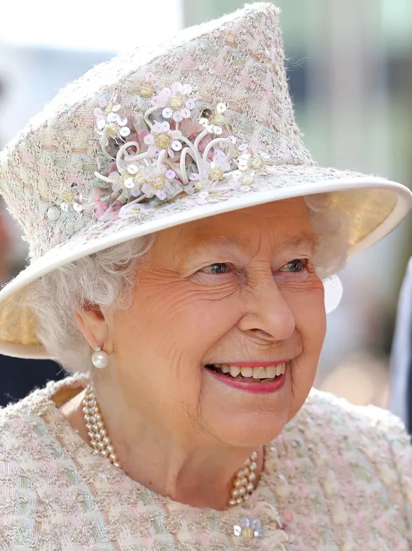 O esmalte favorito da Rainha Elizabeth II