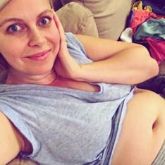 Grâce au body-positive cette maman préfère son corps d’après grossesse à celui de ses 20 ans ! (Photos)