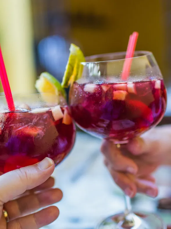 Desodorante con olor a sangría: lleva el "typical Spanish" a otro nivel