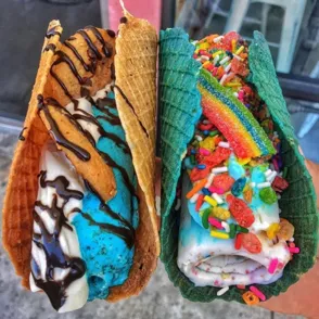 Tacos de colores y rellenos de helado, ¿el postre de nuestros sueños?