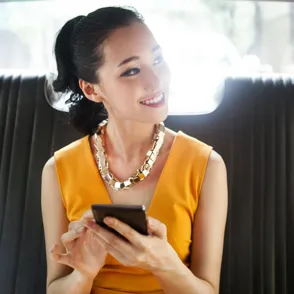 5 tips para triunfar con tu look de invitada en verano