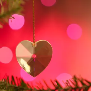 Vive una Navidad creativa, ¡decora tu árbol con figuritas DIY!