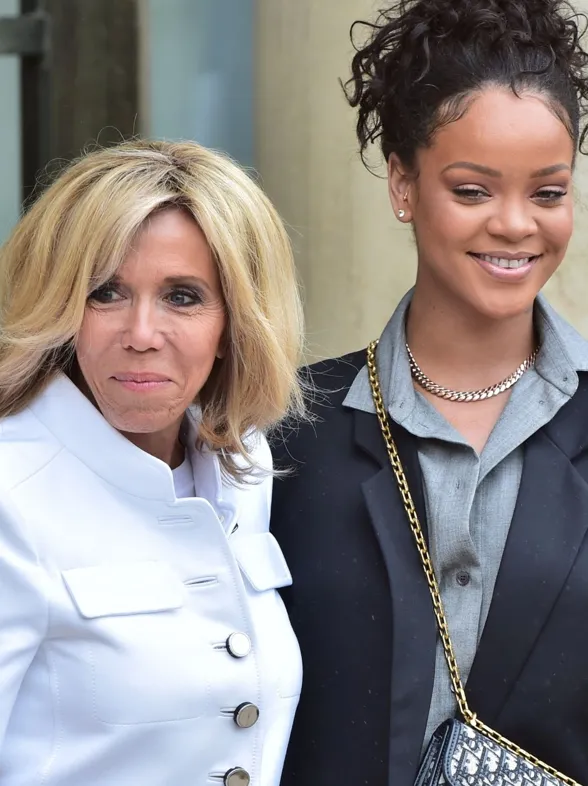 Duelo de estilos: el encuentro entre Rihanna y Brigitte Macron
