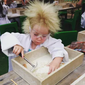 Uncombable Hair Syndrome Is A Thing, And This Girl Has It