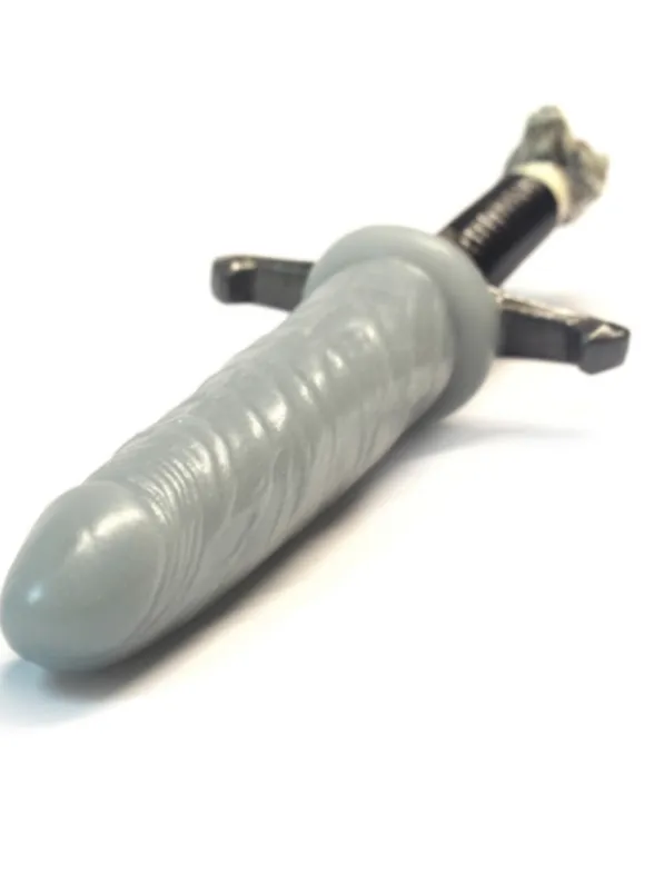 A GoT Dildo Exists Because Winter Is Coming