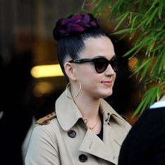 Katy Perry : Son chignon tressé XXL… Violet ! (Photo)