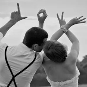 12 wedding planning apps that will save your sanity
