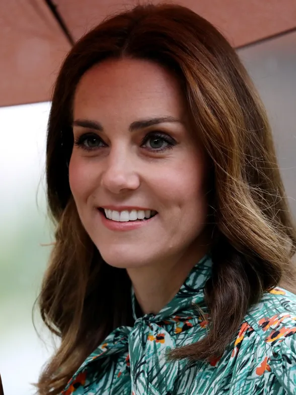 Kate Middleton y su vestido estilo lady, mejor look de la semana