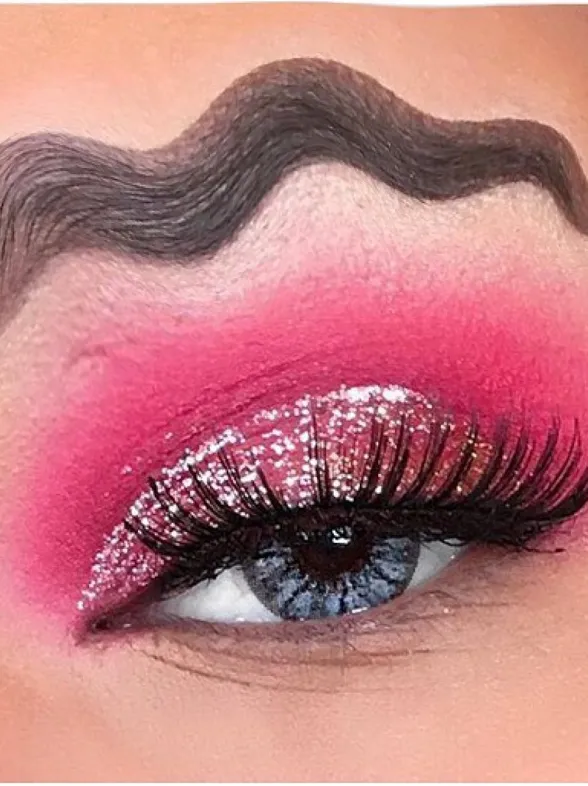 Las wavy brows o la tendencia de maquillaje en la que no querrás caer