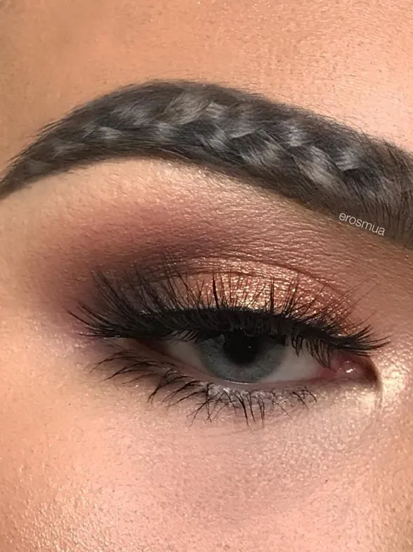 Las braided brows, ¿podrías hacerte una trenza en tus cejas?