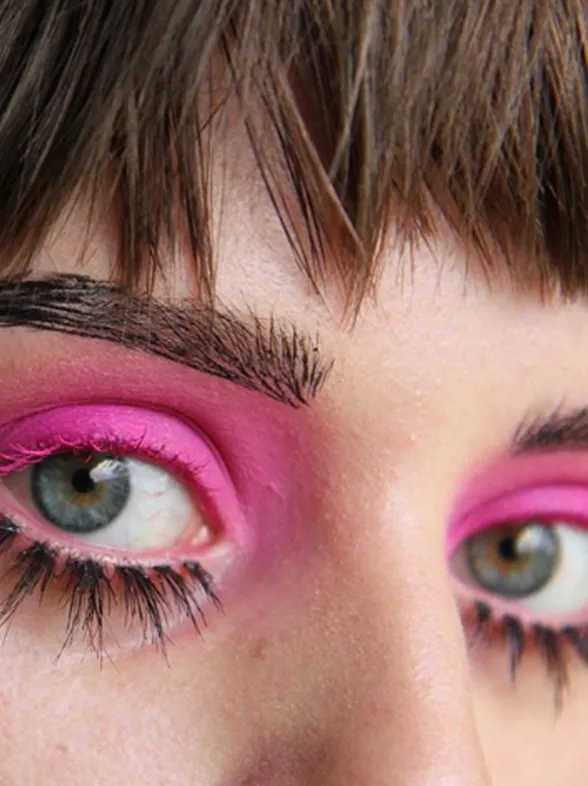 Upside Down Lashes Are The Latest Loony Instagram Craze We Hope Doesn't Catch On
