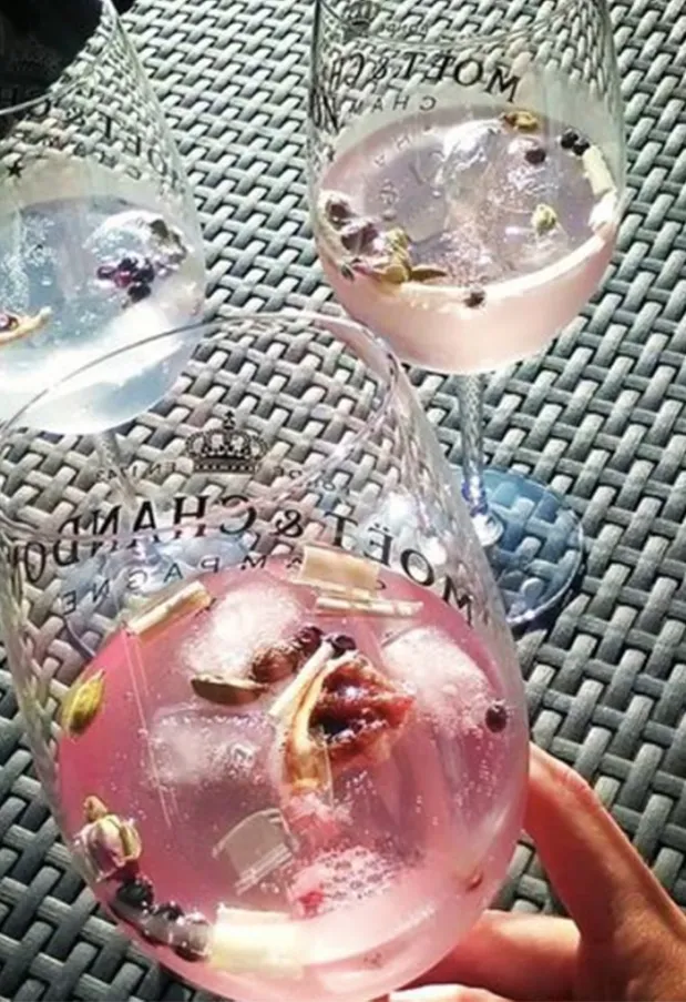 The UK's First Make-Your-Own Gin Lab Is Coming, So Form An Orderly Queue