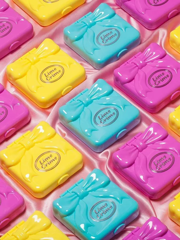 Polly Pocket: de juguete de los 90 a packaging de maquillaje millennial