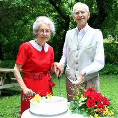 Après 75 ans de mariage, ils meurent tous les deux le même jour à quelques heures d'intervalle