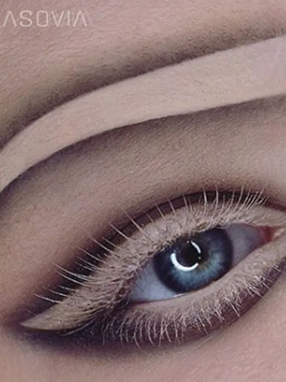 No-Brows Brows Is The Latest Eyebrow Trend To Land In Time For Halloween