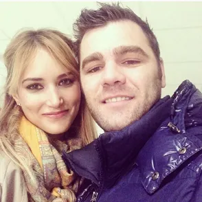 Fonsi Nieto y Alba Carrilo entierran el hacha de guerra por Navidad